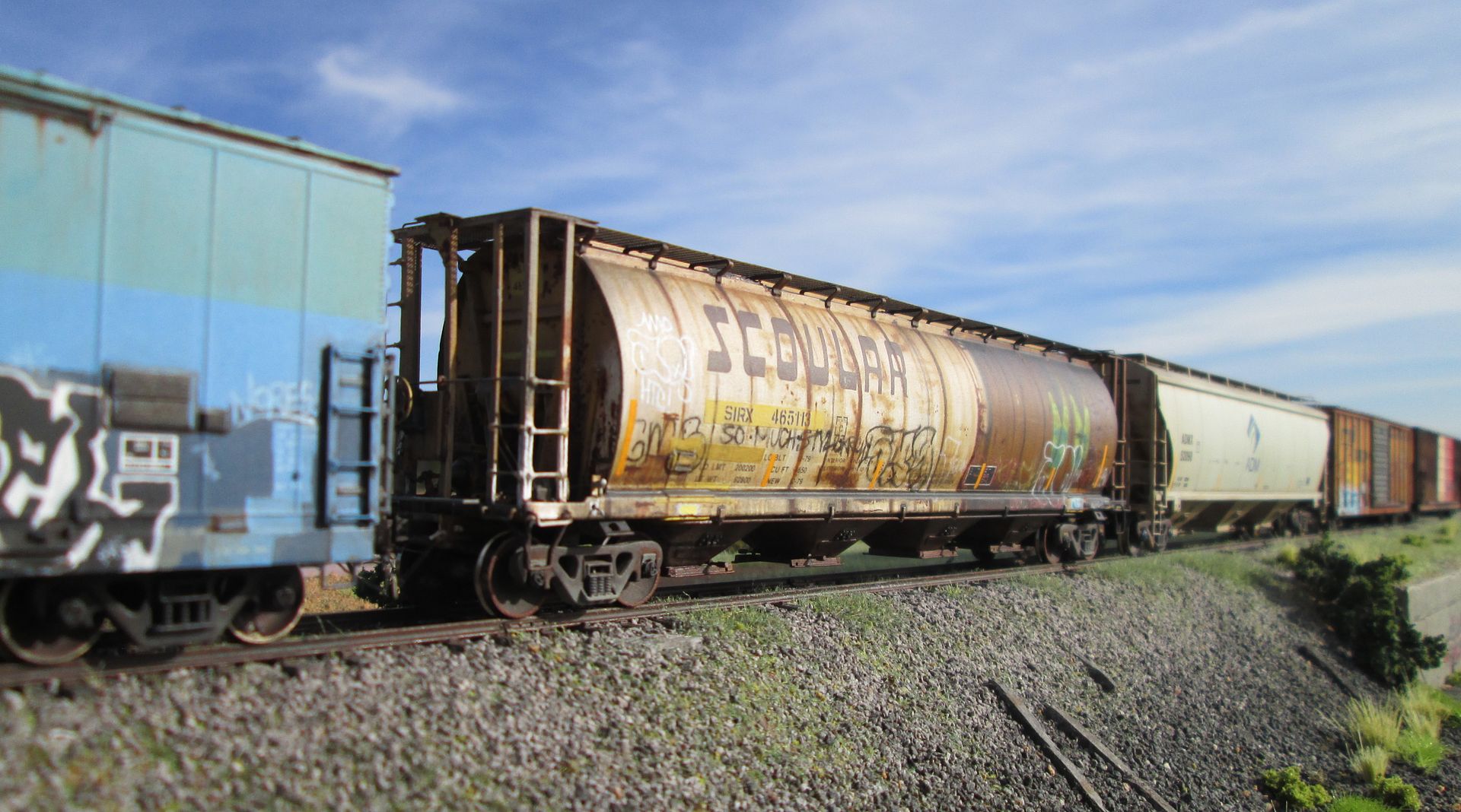 Scoular Cylindrical Hopper THE DIESEL DETAILER